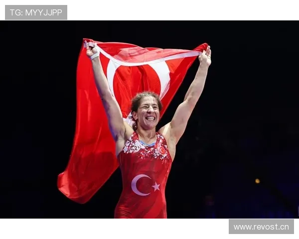 全球摔跤界最高纪录挑战揭秘 每一项惊人数据背后的汗水与荣耀